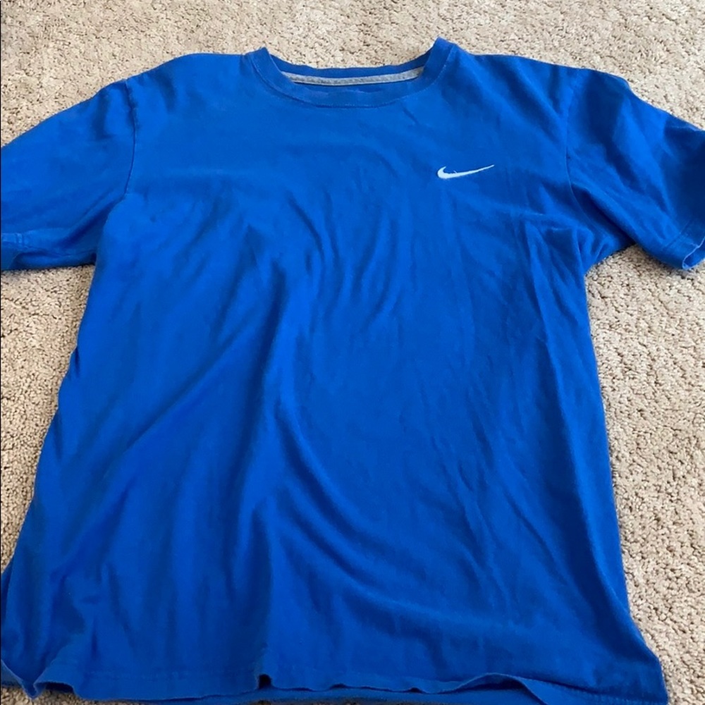 Blue Nike men’s shirt